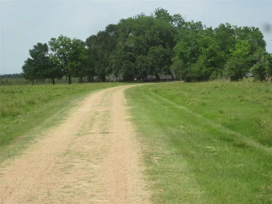 3671 W Fm 1093 Road, Wallis, TX 77485 - Image #2