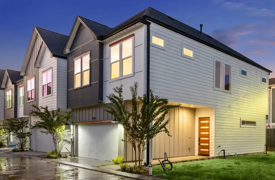 7710 Sky Dweller Drive, Houston, TX 77055 - Image #3