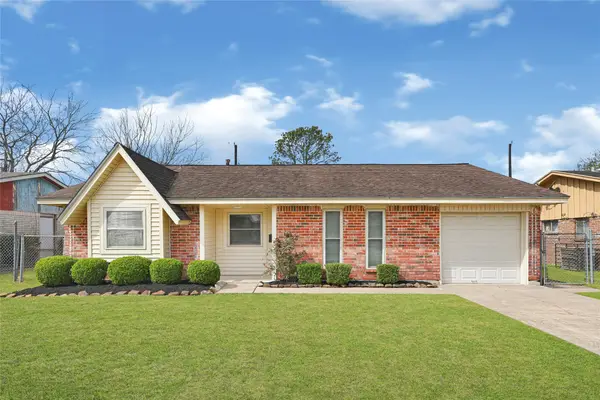 11502 Fawnway Dr, Houston, TX 77048