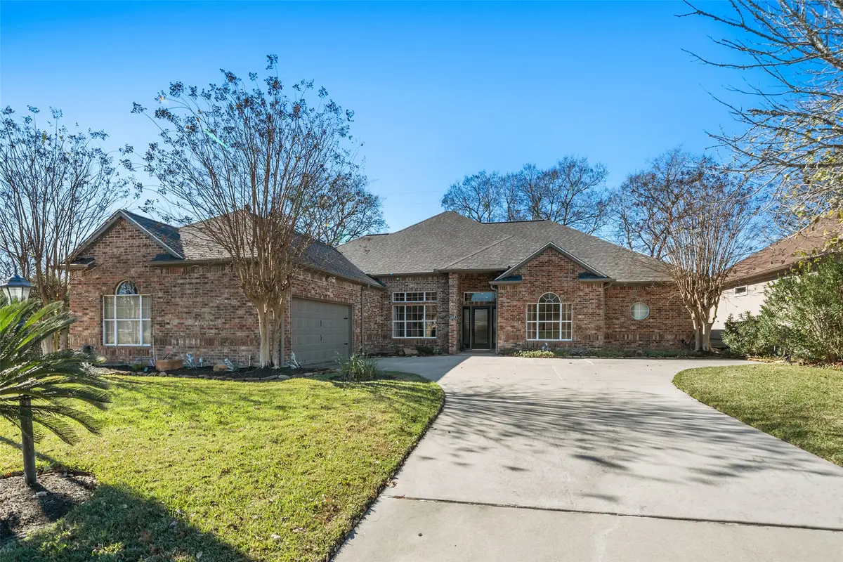 118 Hillsborough Drive W, Montgomery, TX 77356 - #1