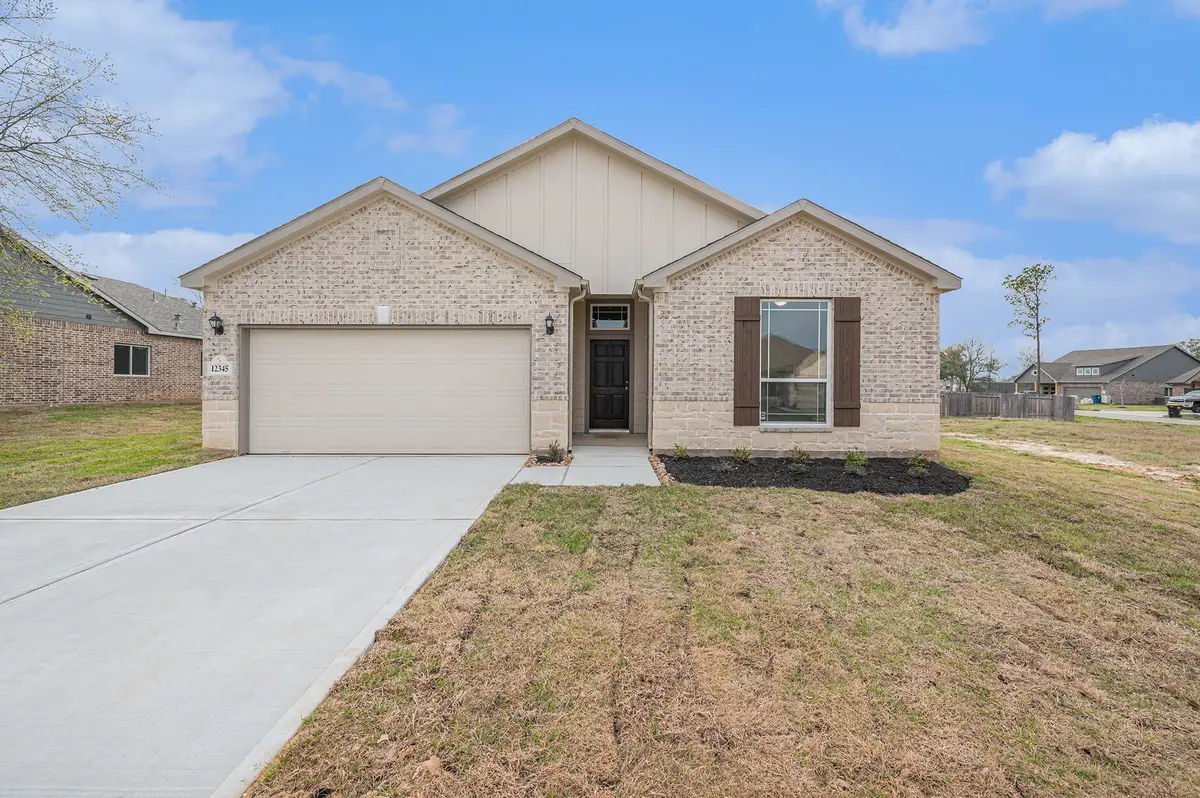 12408 Hackberry Dr, Willis, TX 77318 - #1
