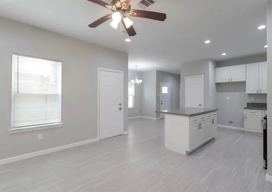 5801 Phillips St, Houston, TX 77091 - #3