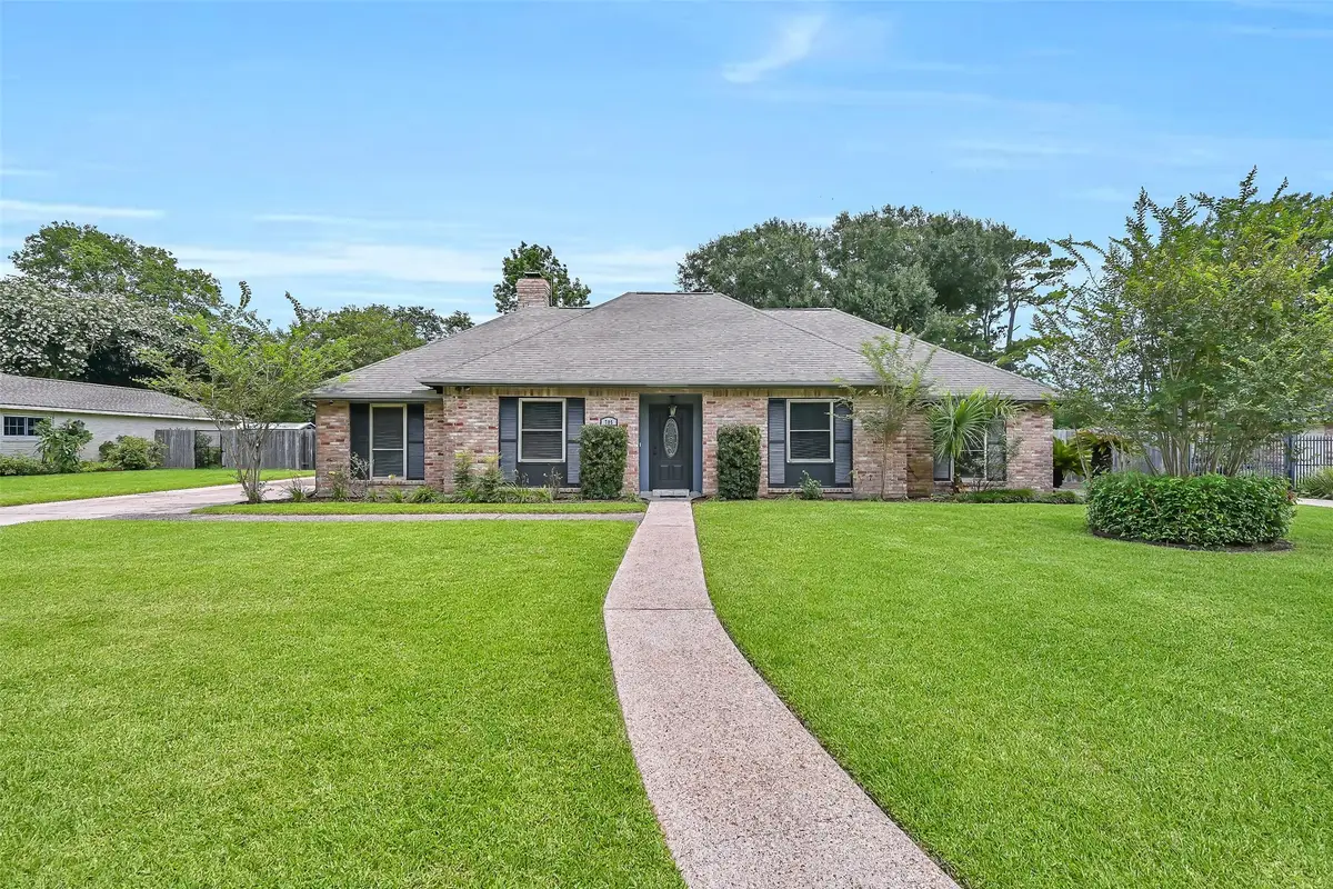 705 Quaker Drive, Friendswood, TX 77546 - #1