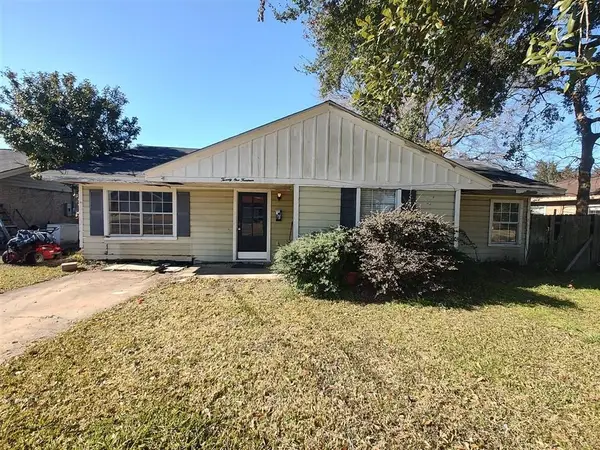 2114 7th Street, Port Neches, TX 77651