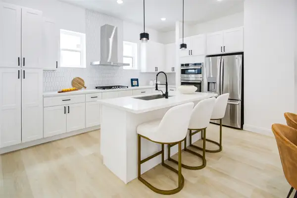 1214 W 24th Street #C, Houston, TX 77008