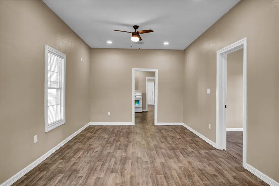 722 W Broad Street, Freeport, TX 77541 - #2