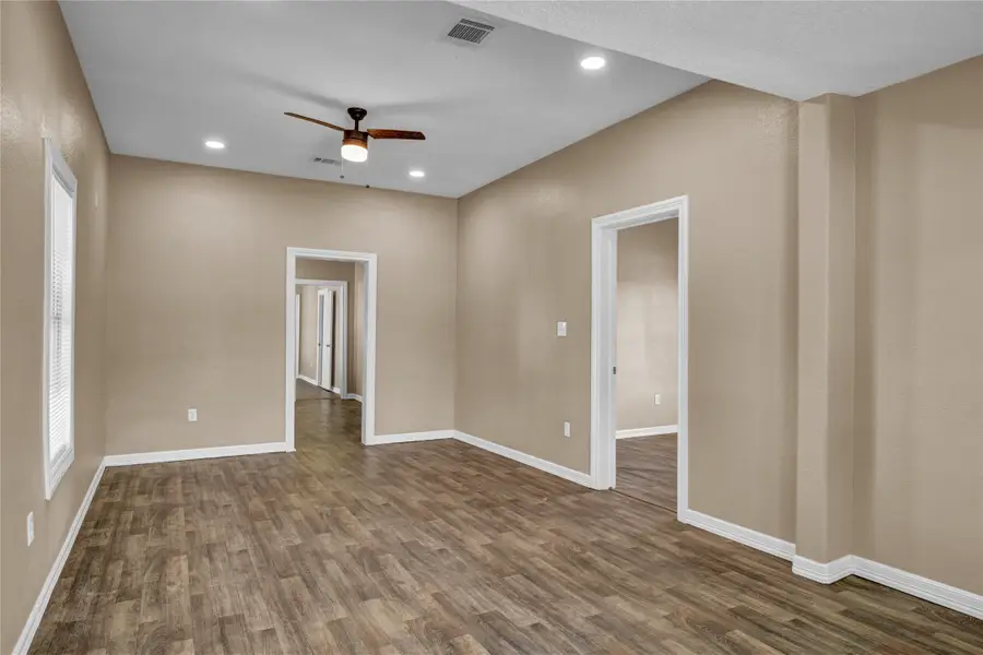 722 W Broad Street, Freeport, TX 77541 - #3