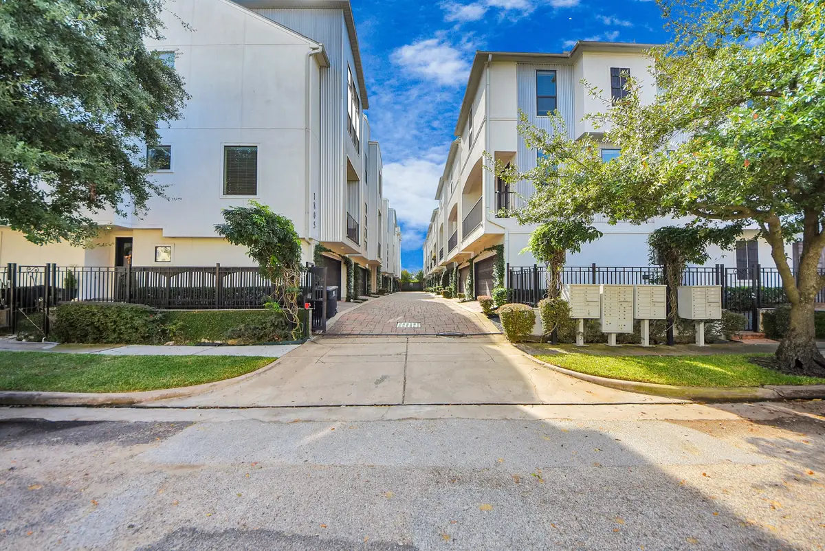 1831 Dart Street, Houston, TX 77007 - Image #1