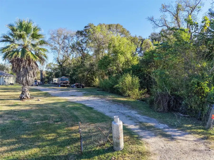 1836 County Road 318, Brazoria, TX 77422 - Image #2