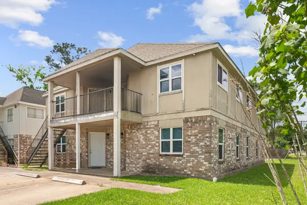700 Lyle West Avenue #B, Cleveland, TX 77327