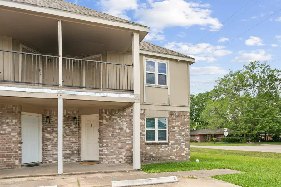 700 Lyle West Avenue #B, Cleveland, TX 77327 - #2