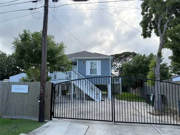 1130 10th Street, San Leon, TX 77539
