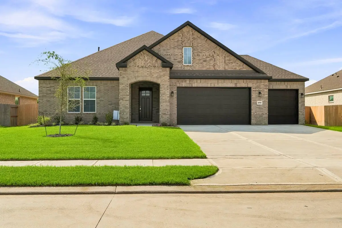 12102 Old Fashion Circle, Monterey Belvieu, TX 77535 - #1