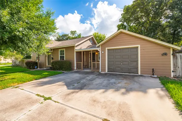 322 N Logan Street, Texas City, TX 77590