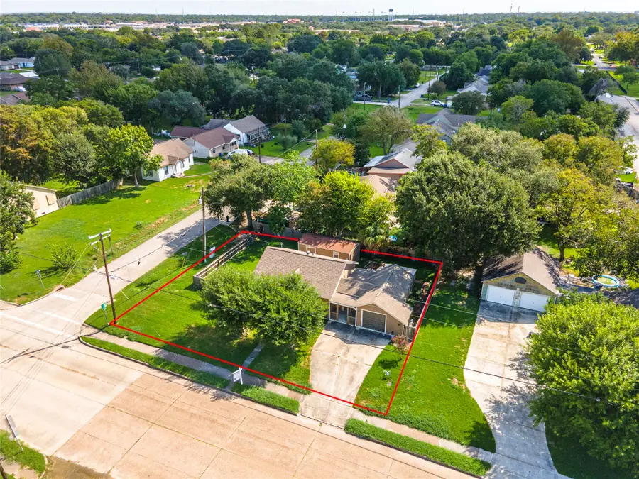 322 N Logan Street, Texas City, TX 77590 - #3
