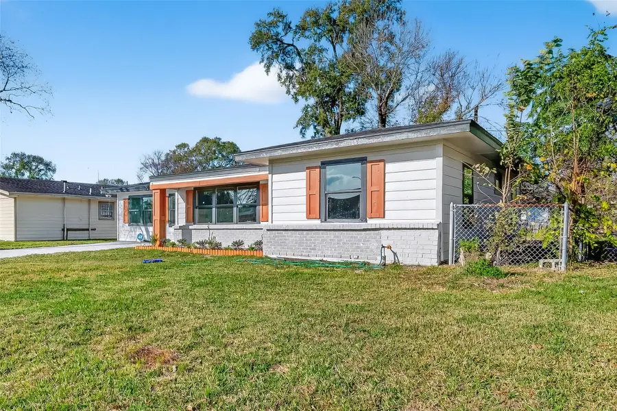 5707 Lyndhurst Drive, Houston, TX 77033 - #2