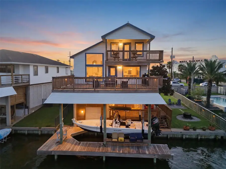 223 Kona Drive, Tiki Island, TX 77554 - #3