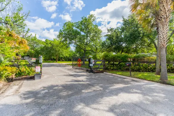 1280 Cherokee Lane, Beaumont, TX 77702