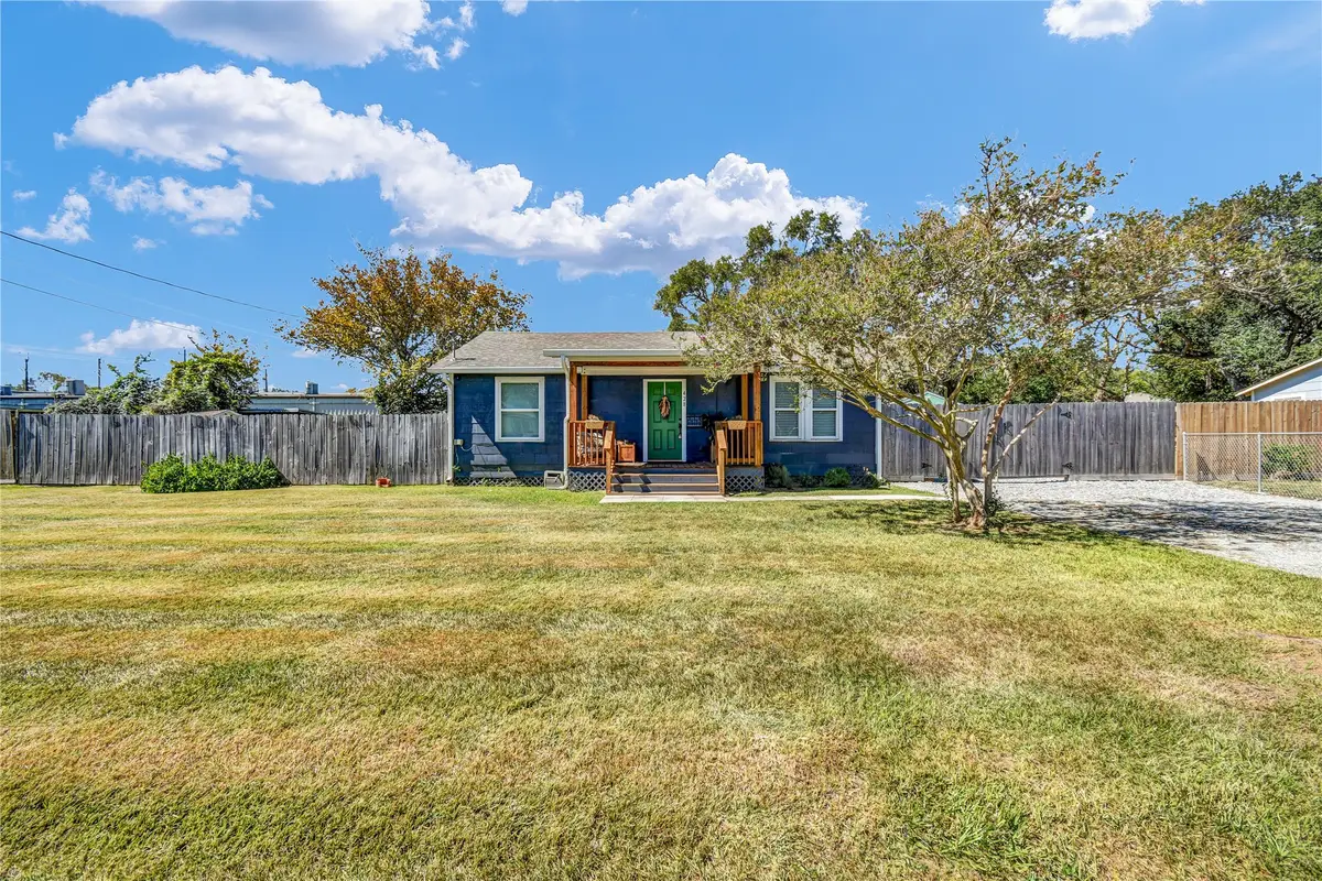428 S Lazy Lane, Clute, TX 77531 - #1