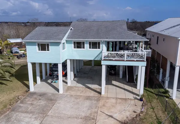 2414 Avenue P, San Leon, TX 77539