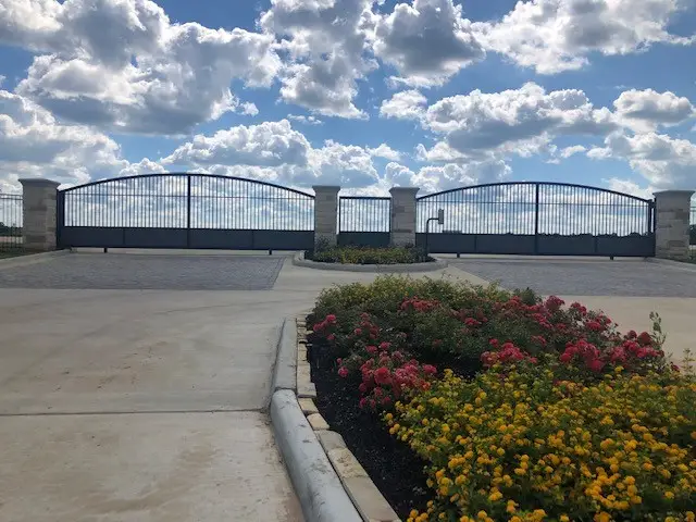 20718 Tealpointe Ridge Lane, Tomball, TX 77377 - Image #2