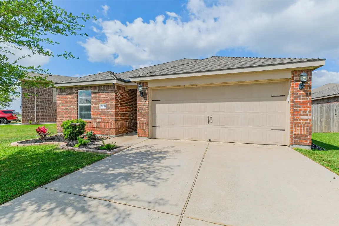 9438 Gold Mountain Drive, Rosharon, TX 77583 - #1
