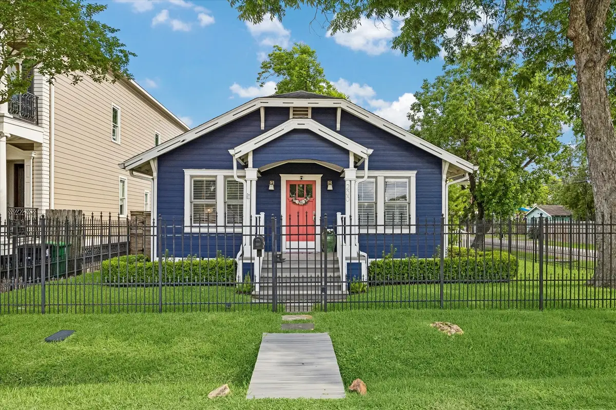 200 E 26th Street, Houston, TX 77008 - #1