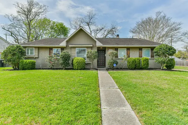10902 Braewick Drive, Houston, TX 77096