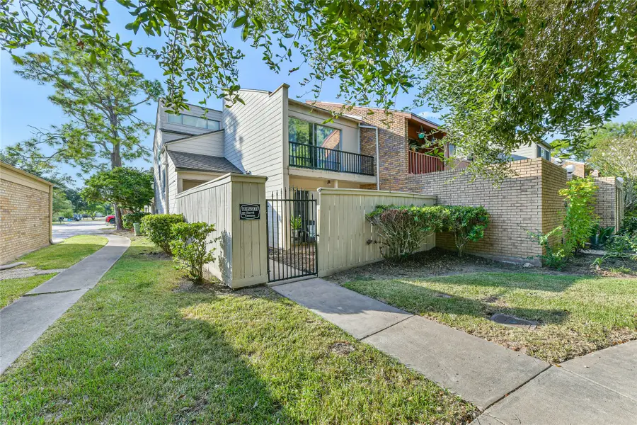 68 Chervil Common, Lake Jackson, TX 77566 - #2