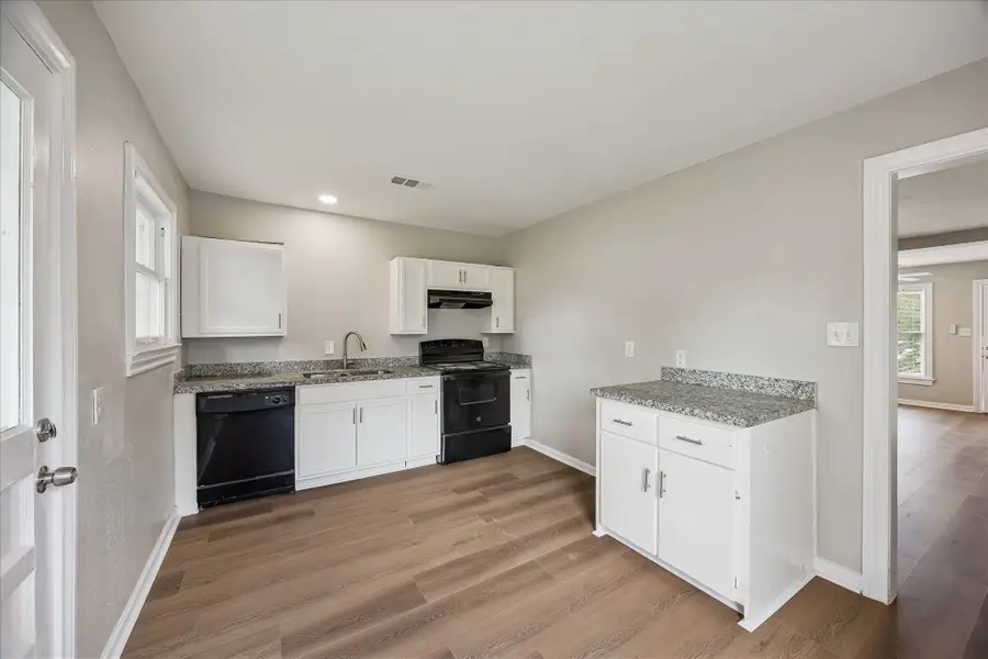 613 Winding Way Street, Lake Jackson, TX 77566 - #3