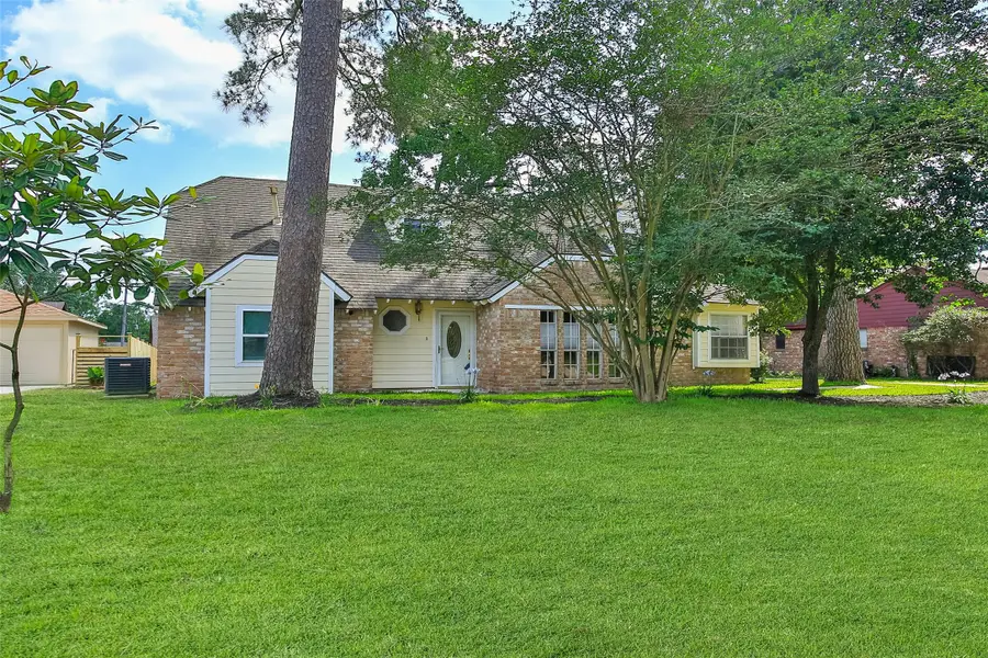 711 Rosewood Drive, Shenandoah, TX 77381 - Image #3