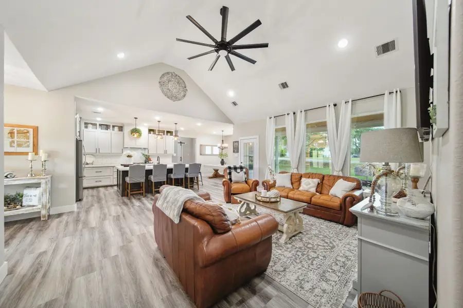 7332 Kurt Drive, Brenham, TX 77833 - #2