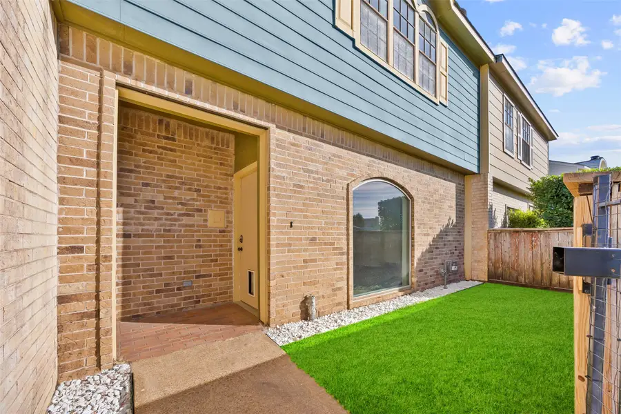 10715 Sandpiper Drive, Houston, TX 77096 - Image #3