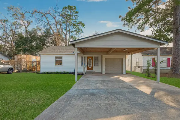 1719 W Sealy Street, Alvin, TX 77511