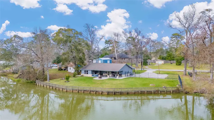 126 Magnolia Point Drive, Huffman, TX 77336 - Image #2