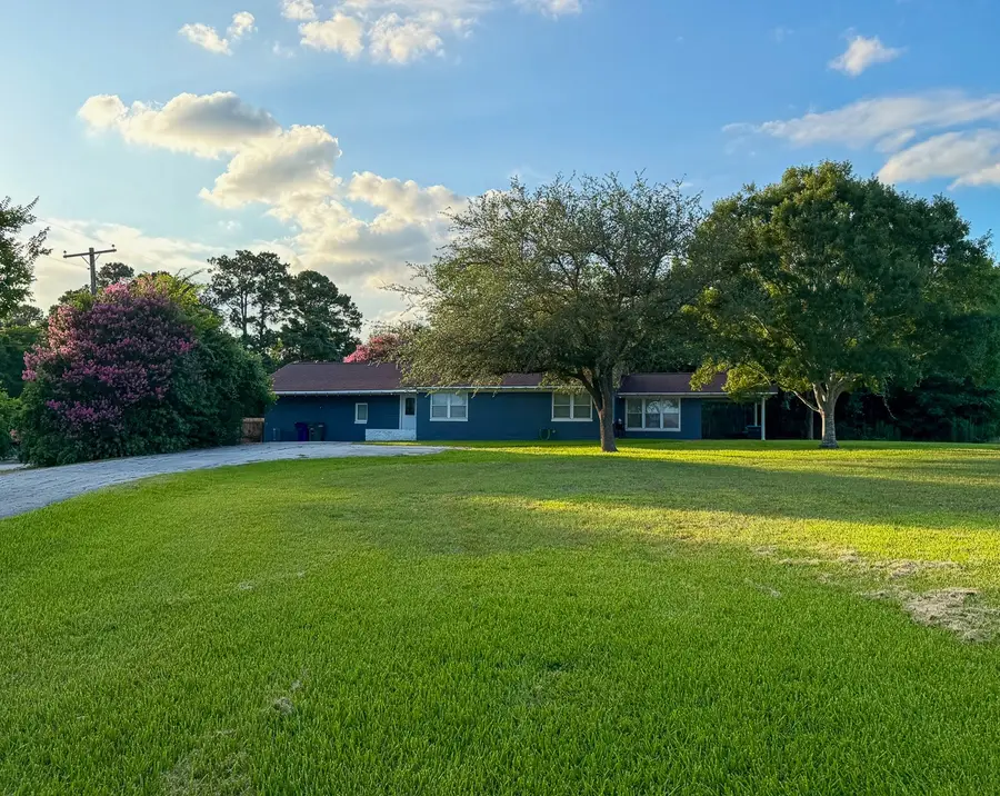 516 Roundabout Road, Huntsville, TX 77340 - #2