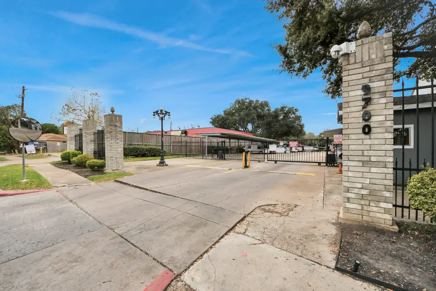 9700 Leawoo Boulevard #1002, Houston, TX 77099 - #3