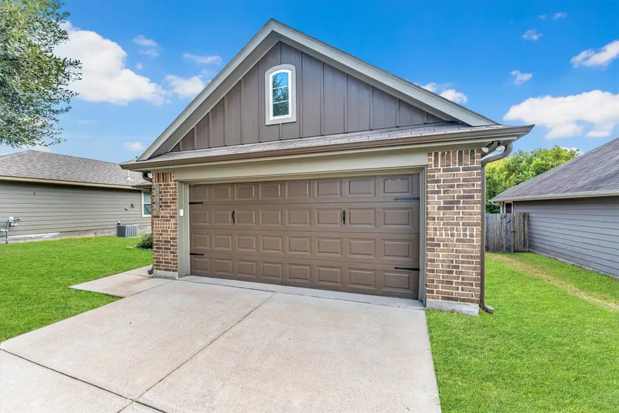 135 Brookside Drive, Huntsville, TX 77320 - #3