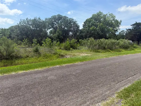 0 Hall Street, Anahuac, TX 77514
