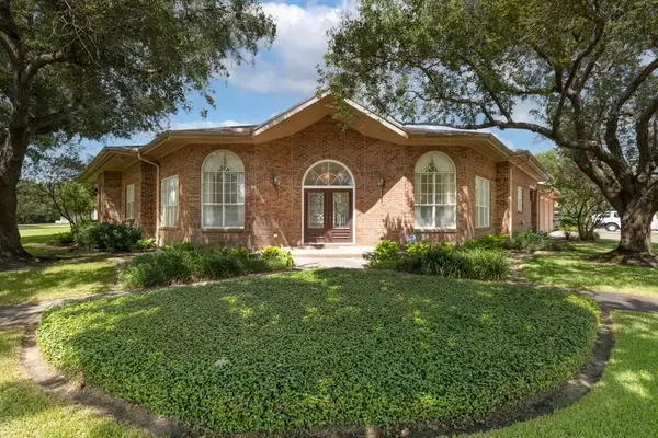 7 Stoney Brook Lane, Bay City, TX 77414