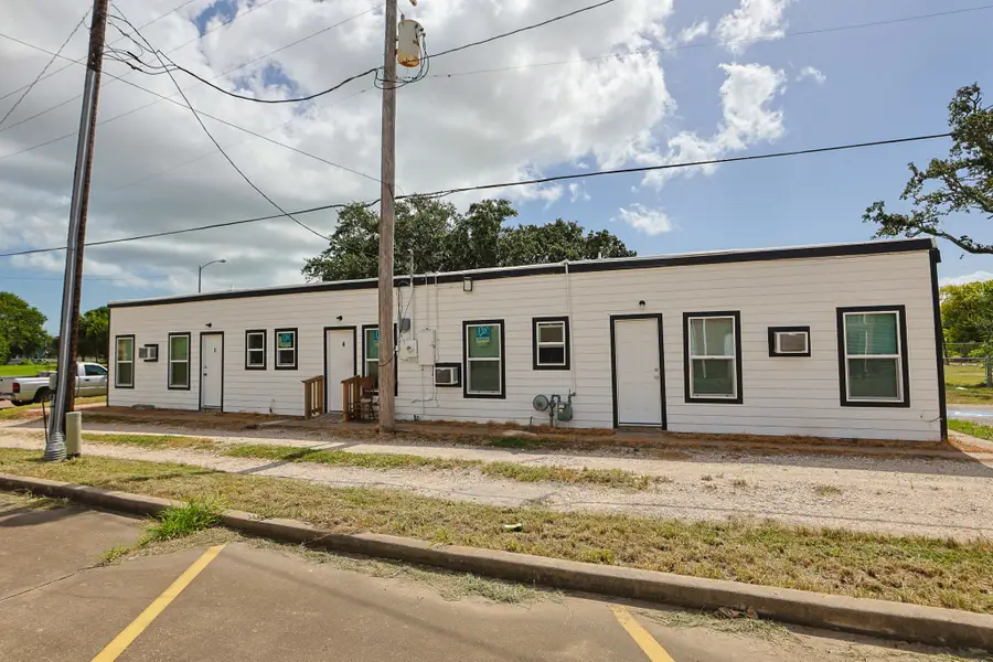 521 2nd Avenue N, Texas City, TX 77590 - #2