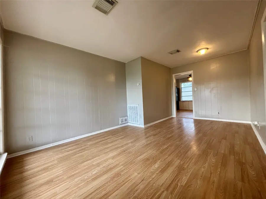 706 W 7th Street, Freeport, TX 77541 - Image #2