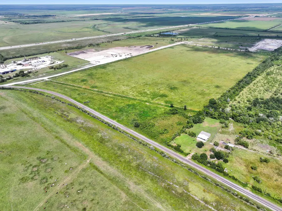 TR 1 S Fm-1724, Anahuac, TX 77514 - #2