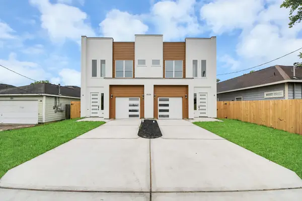 8206 Colonial Lane, Houston, TX 77051