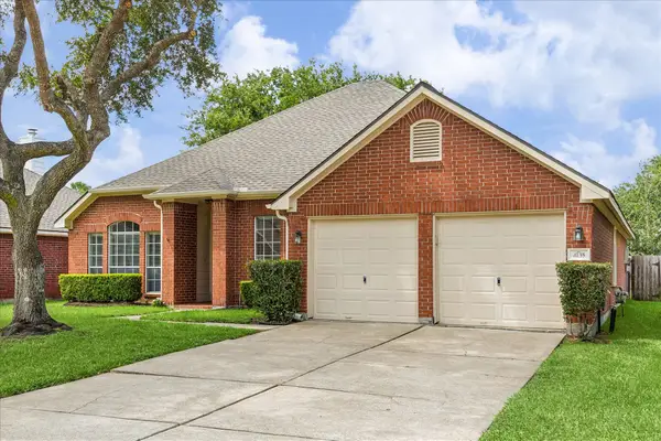 4135 N Nolan Place, Pearland, TX 77584