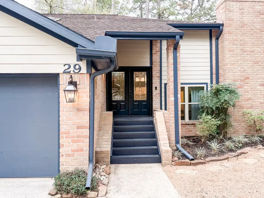29 Pinewood Forest Court, The Woodlands, TX 77381 - #2