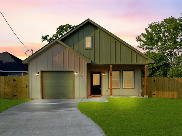 318 E Republic Avenue, Baytown, TX 77520