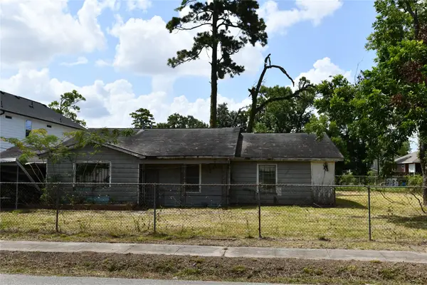 8206 Sterlingshire Street, Houston, TX 77078