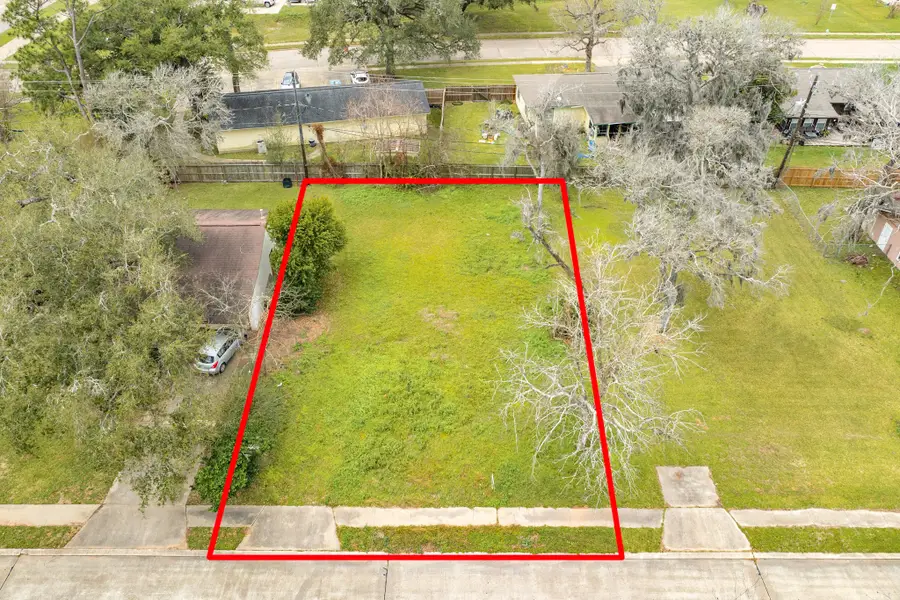 103 Huisache Street, Lake Jackson, TX 77566 - #2