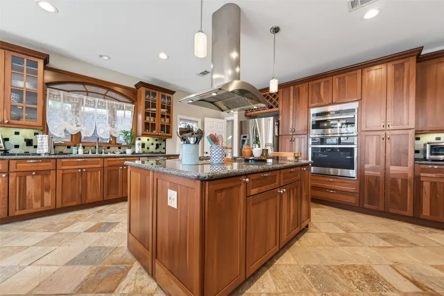 6211 Grovewood Lane, Houston, TX 77008 - Image #3